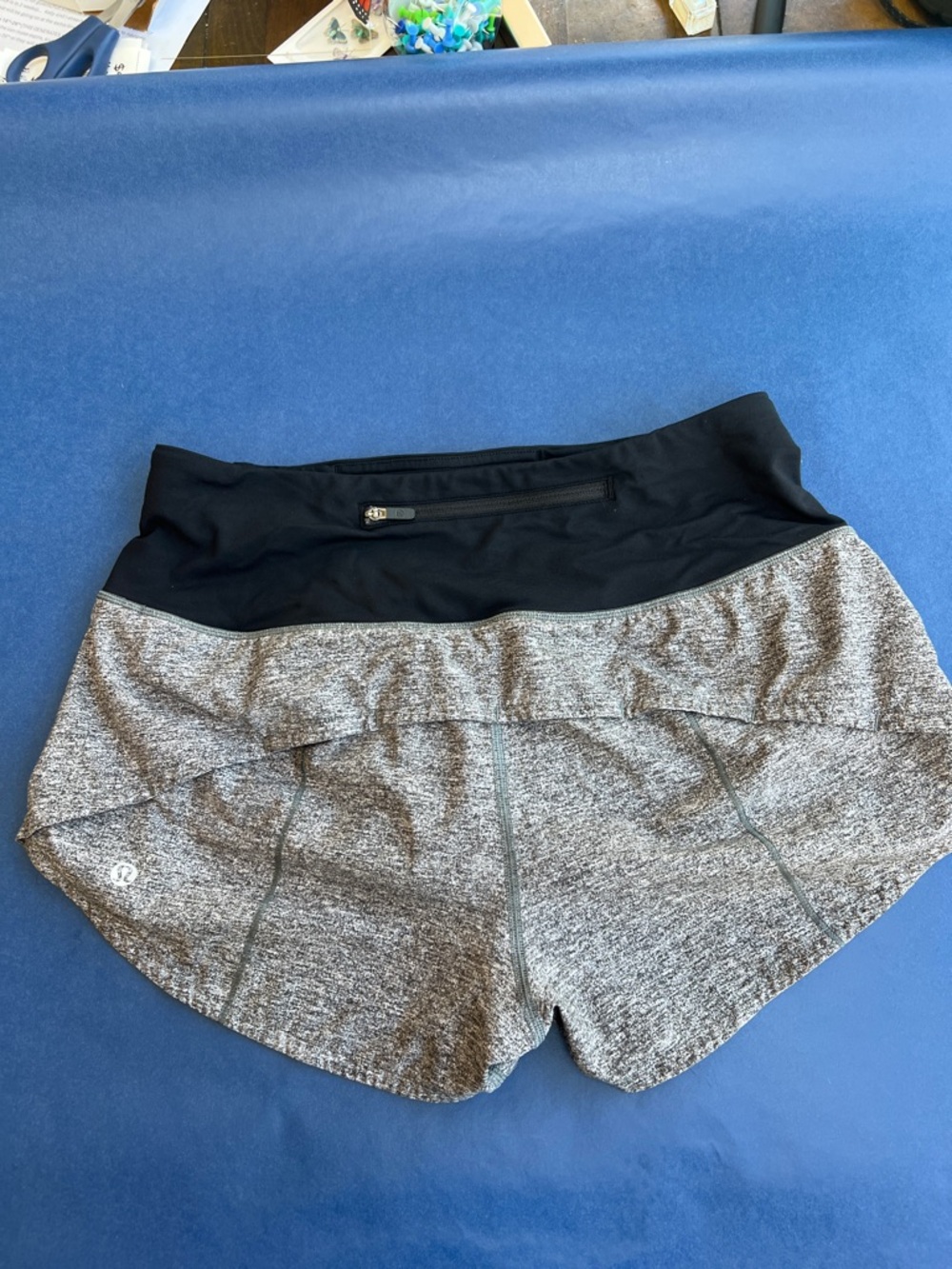 Lululemon High Rise Speed Up Shorts 2.5 inch Size 4 & Size 6 Black & White EUC - Picture 10 of 12